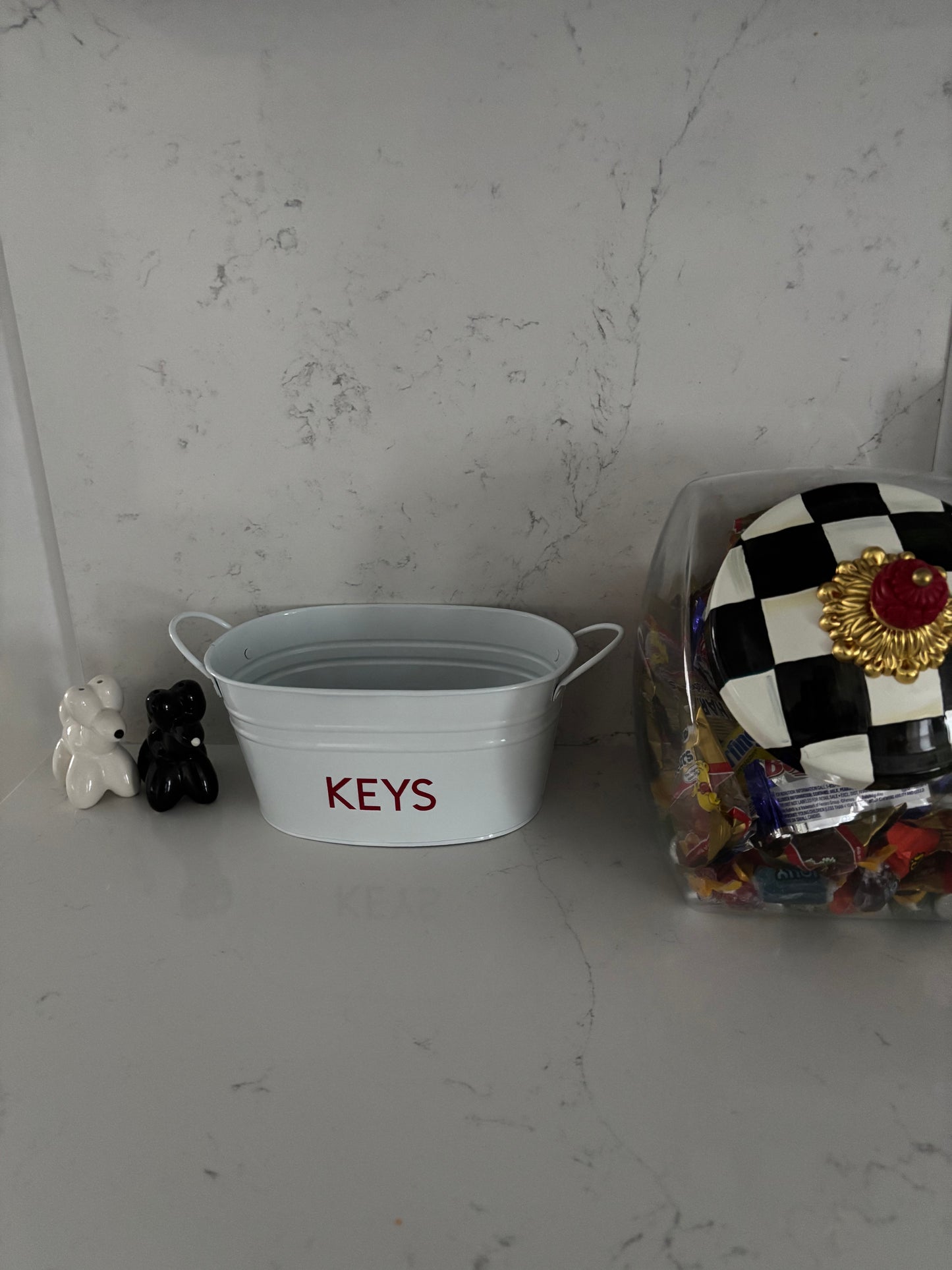 8" white metal tin personalized with KEYS