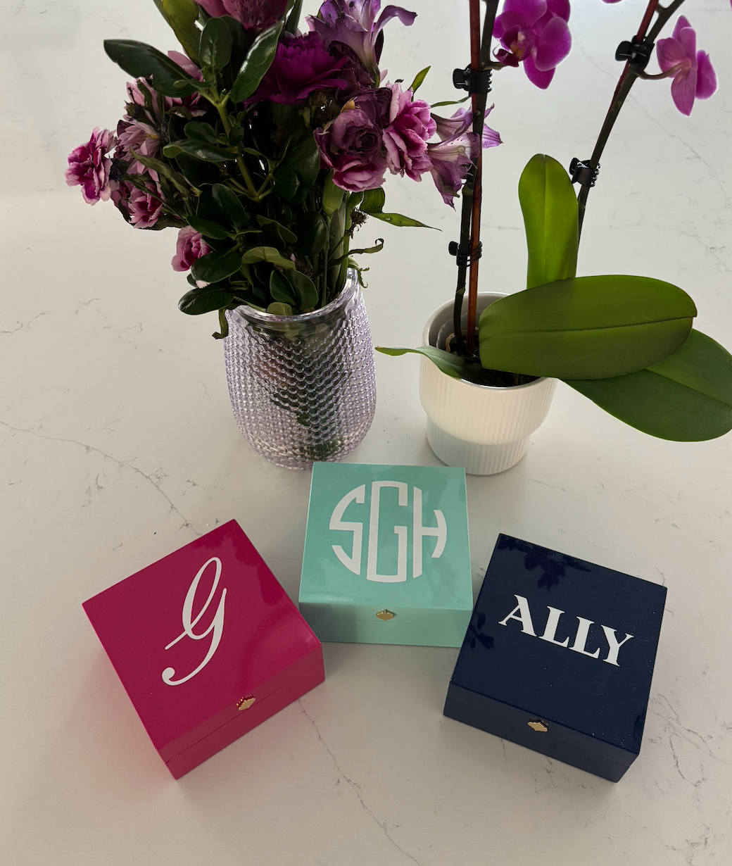 Personalized 4" x 4" bright fuschia keepsake box with monogram or name