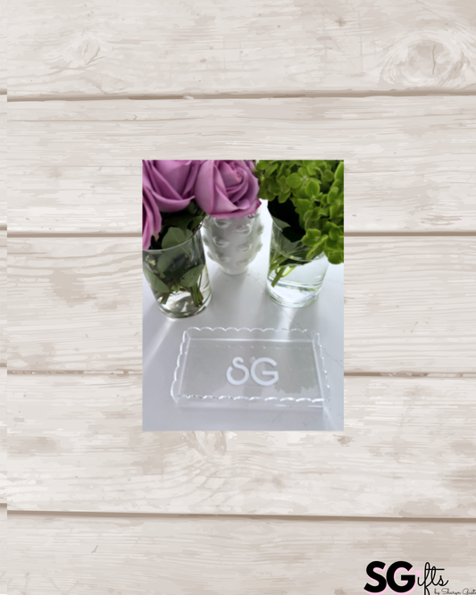 Personalized 4" x 8" acrylic scalloped edge tray