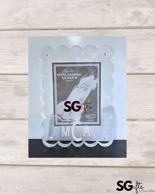 Personalized thick acrylic magnetic scalloped frame - 6" x 8"