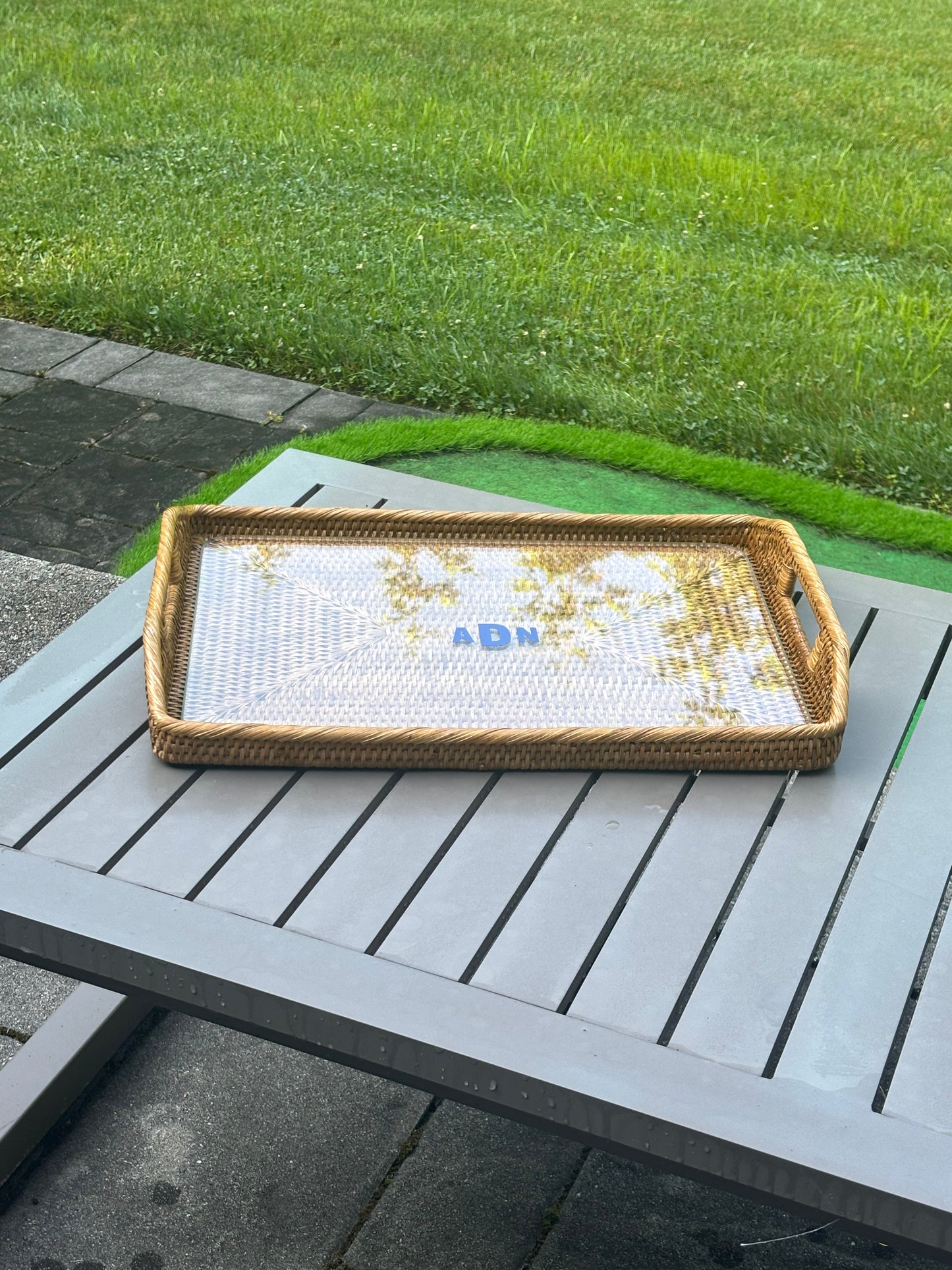 Pesonalized 17"x12"x1" square tray with glass insert