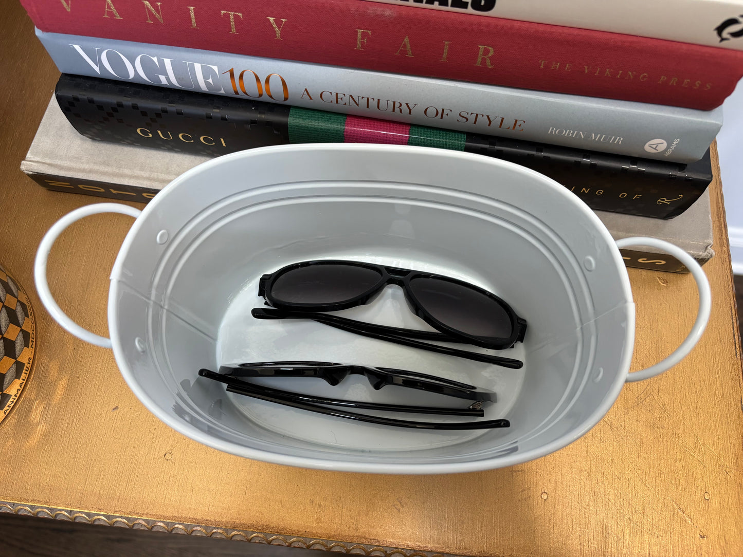 8" white metal tin personalized with SUNGLASSES