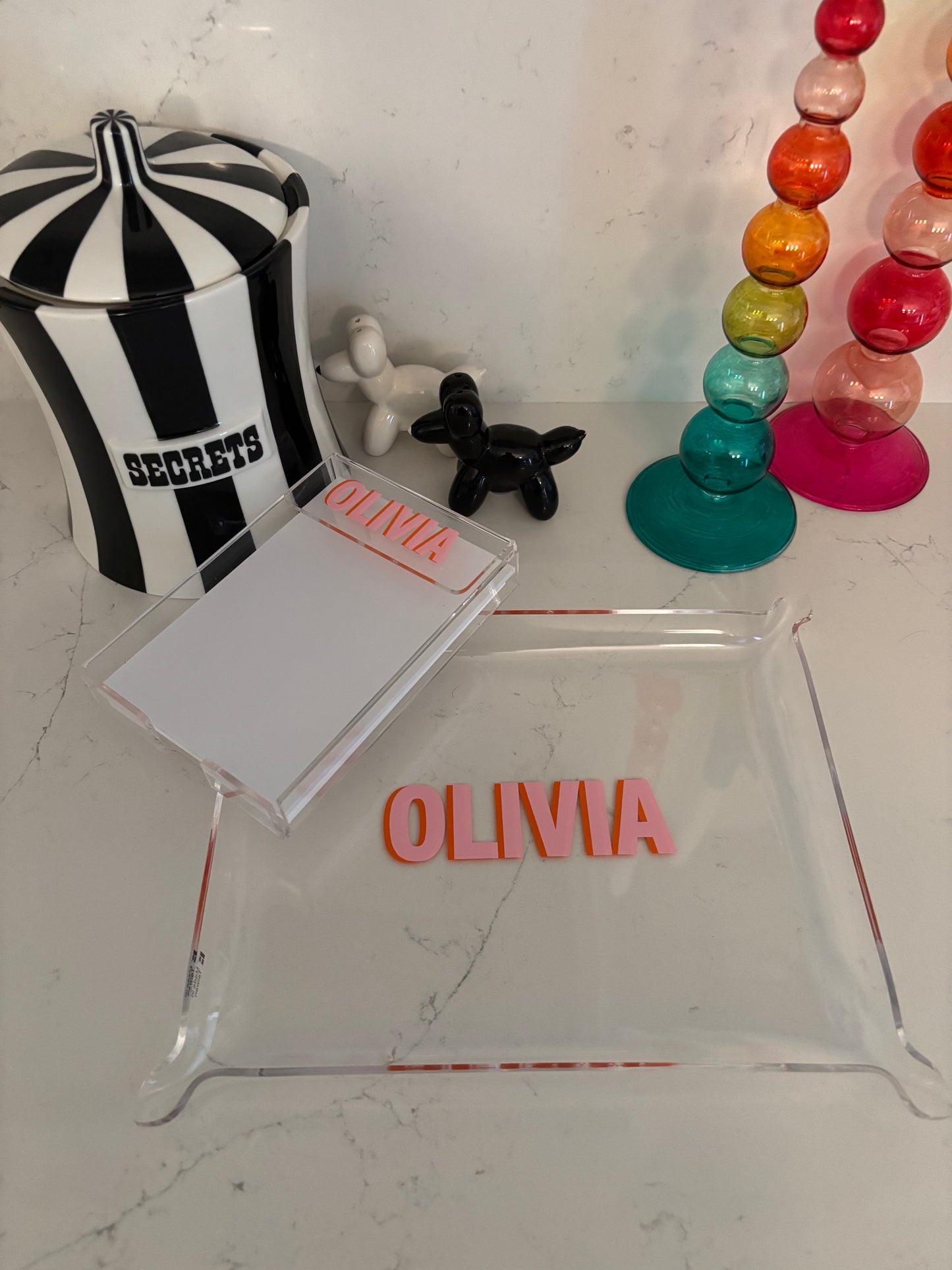 Personalized 4" x 6" acrylic memo holder (paper included) - your name