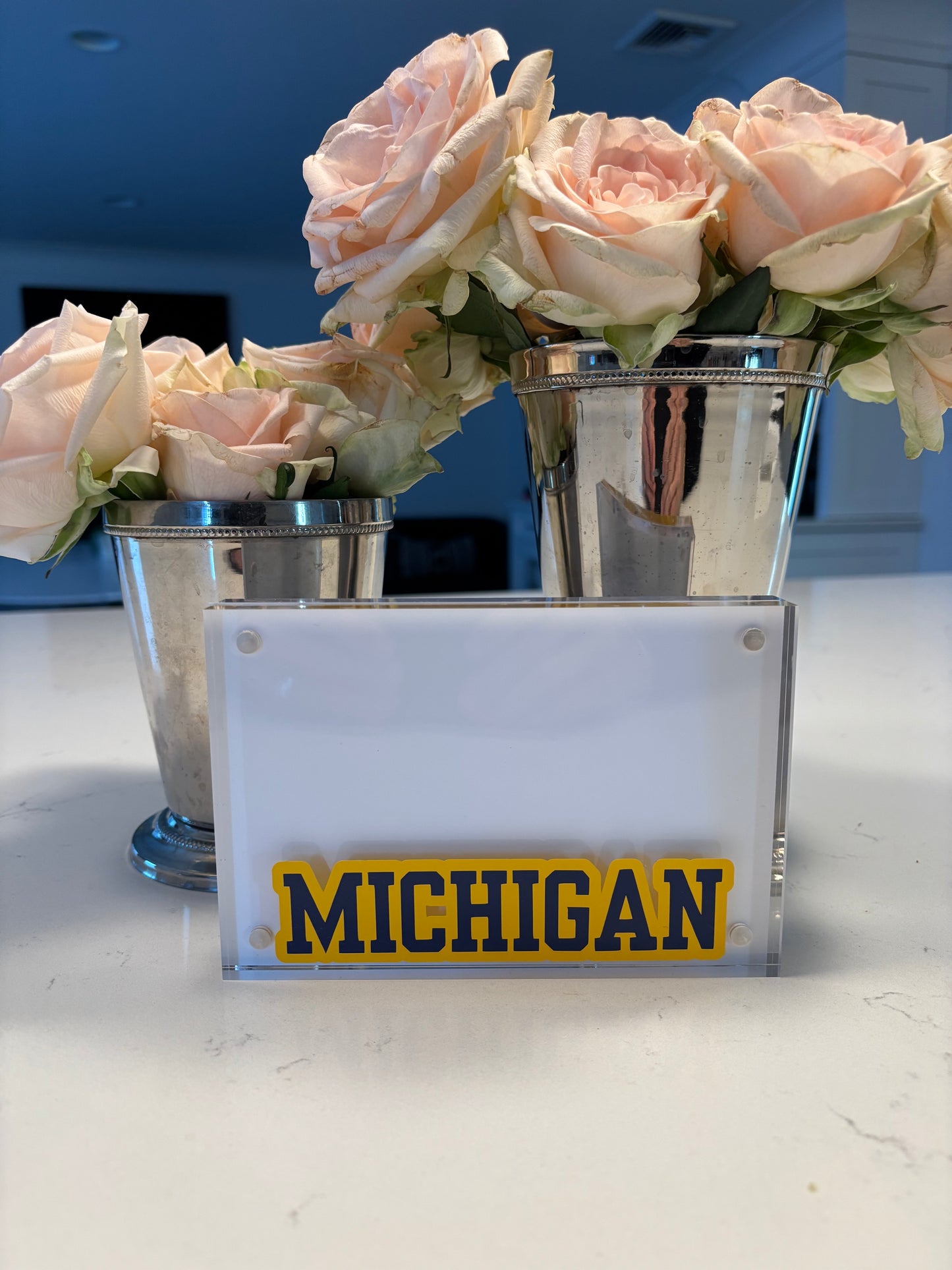 Personalized 4" x 6" clear acrylic magnetic block frame