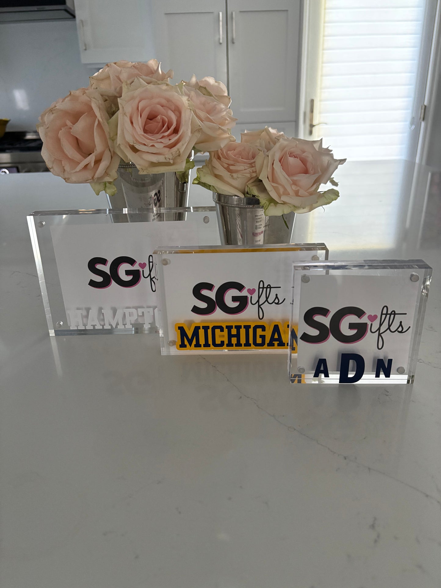 Personalized 4" x 6" clear acrylic magnetic block frame