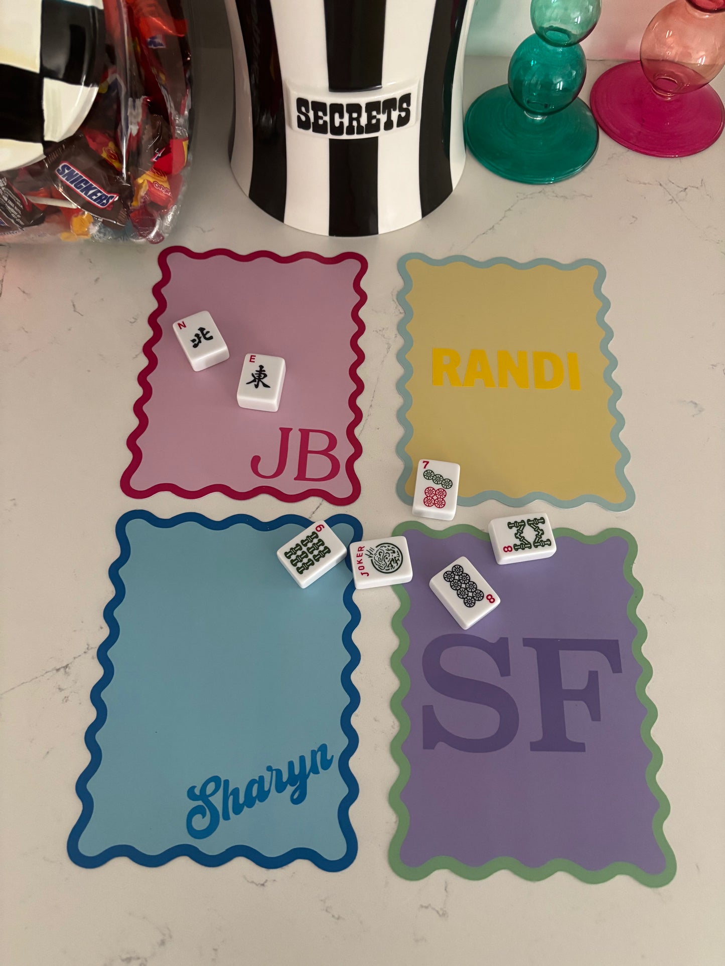 Personalized blue scalloped mahjong shuffler/mixer