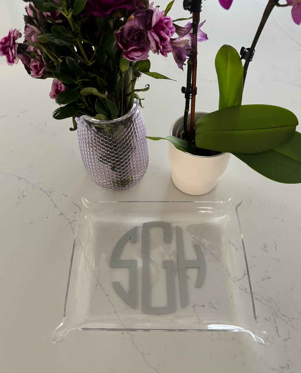 personalized classic 6" x 8" modern monogrammed acrylic pinch tray