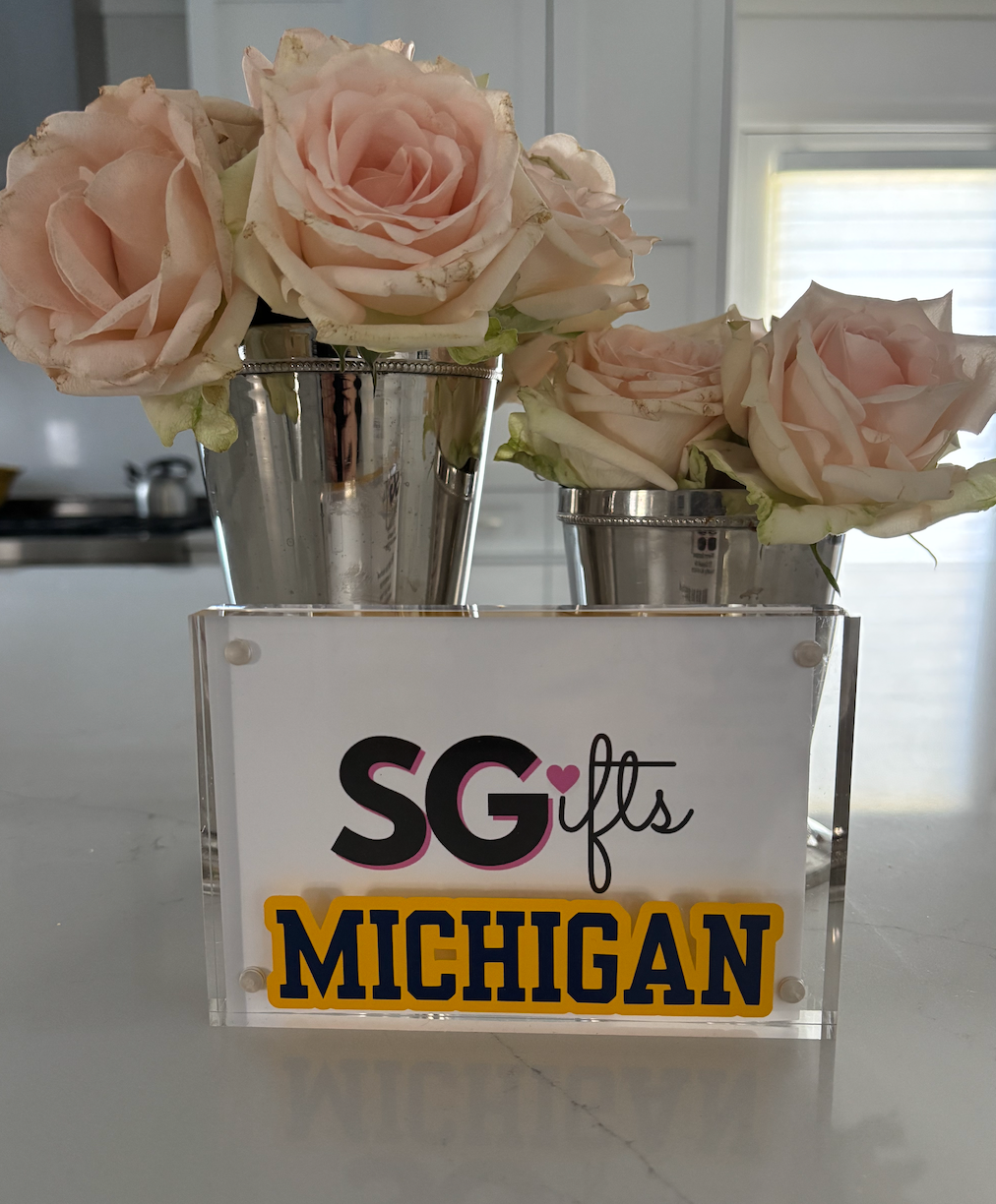 Personalized 4" x 6" clear acrylic magnetic block frame