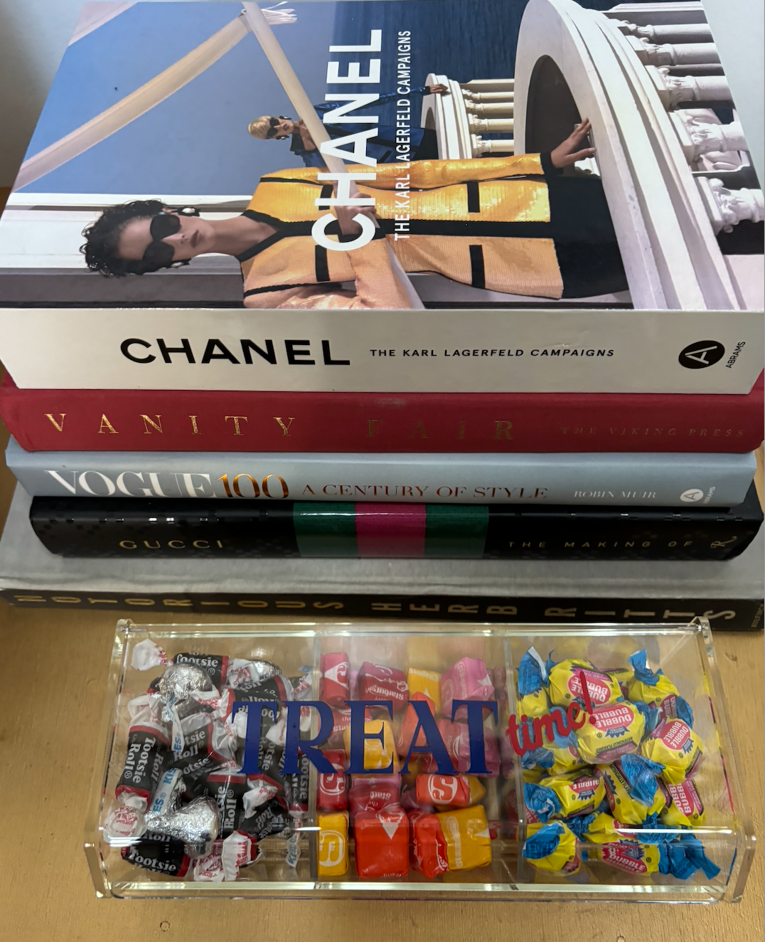 acrylic 3 compartment TREAT TIME box (candy included)