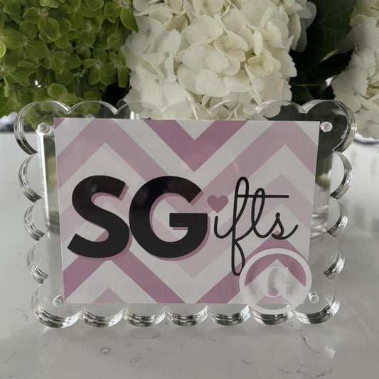 Personalized thick acrylic magnetic scalloped frame - 6" x 8"